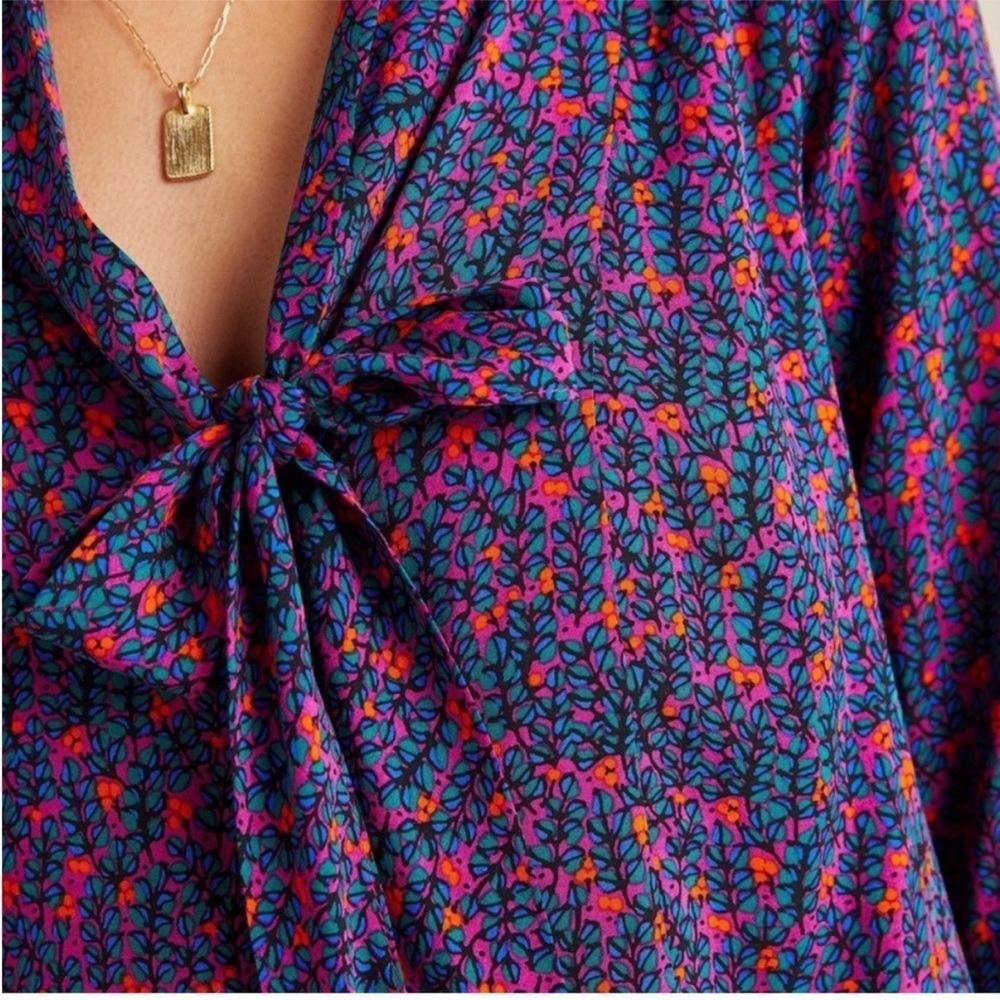 NWOT Maeve by Anthropologie "Rory" Floral V-Neck Tie Front Blouse Size 4 - Picture 3 of 10